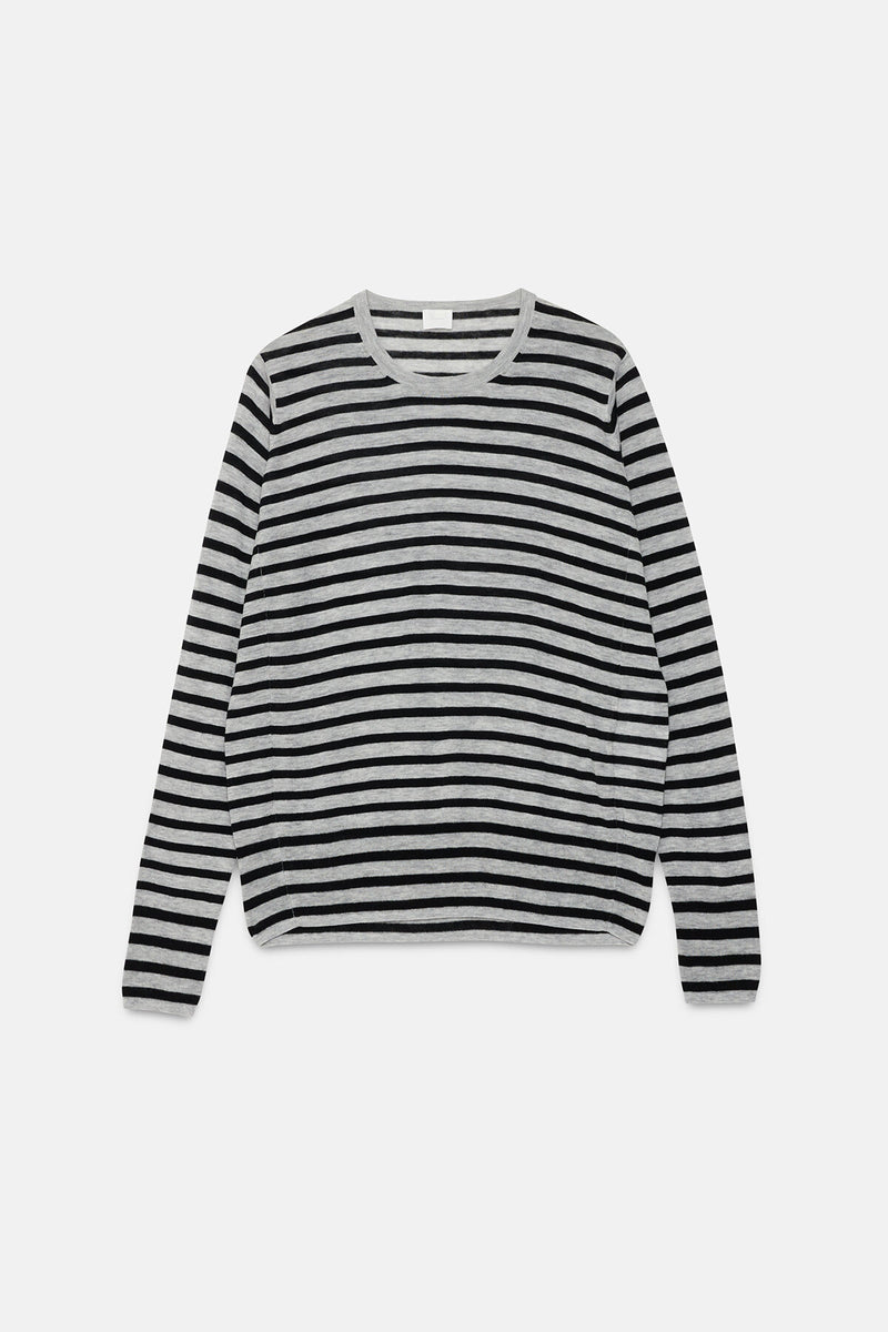 Long-sleeved crew-neck pullover