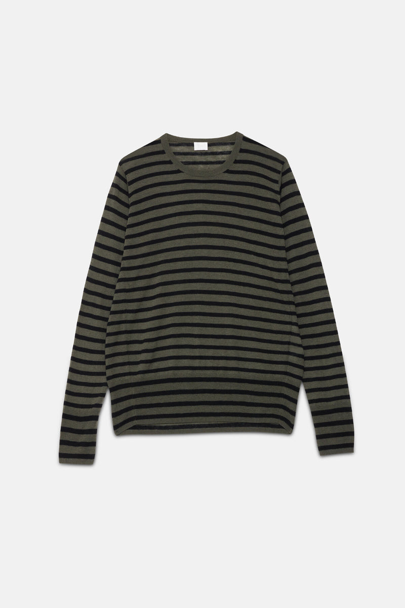 Long-sleeved crew-neck pullover