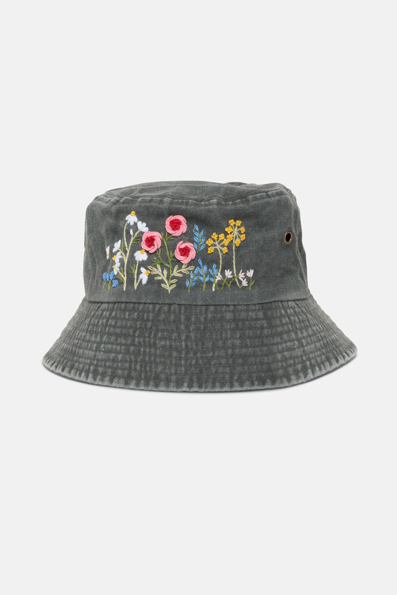 Bucket hat with hand-embroidered wild flowers