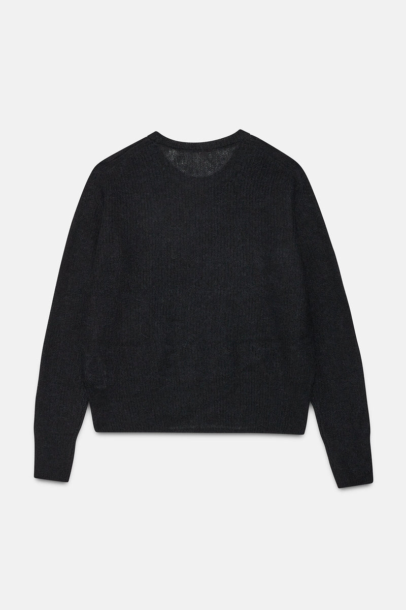 Long-sleeved crew-neck pullover