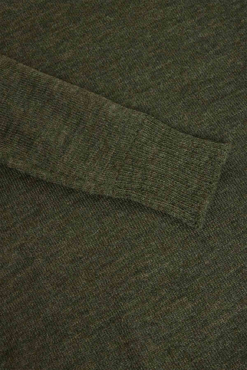 Boat neck light jaw